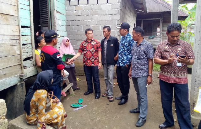 Kadis Sosial Monitoring Warga Kurang Mampu di Desa Tanah Bekali